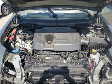 Land Rover Defender IV (L663) 2023 Land Rover Defender 130 X-Dynamic SE 2023 3.0l 3.0 Benzyna 395KM, zdjęcie 6