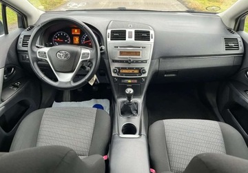 Toyota Avensis III Wagon Facelifting 2015 1.6 Valvematic 132KM 2016 Toyota Avensis 1,6 Benz. 132 KM, Zadbany 1.6 Benzyna 132KM, zdjęcie 9