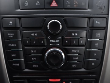 Opel Astra J Sports Tourer 1.7 CDTI ECOTEC 125KM 2011 Opel Astra 1.7 CDTI, Navi, Klima, Tempomat, zdjęcie 18