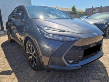 Toyota C-HR II SUV Plug-In 2.0 Hybrid Dynamic Force Plug-in  223KM 2025 Od ręki - Style 2.0 Hybrid Dynamic Force Plug-in 223KM | Podgrzewane fotele, zdjęcie 1