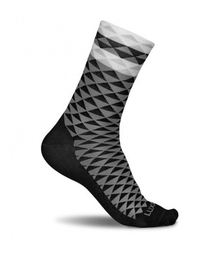 Skarpetki kolarskie Luxa Asymmetric Black - M