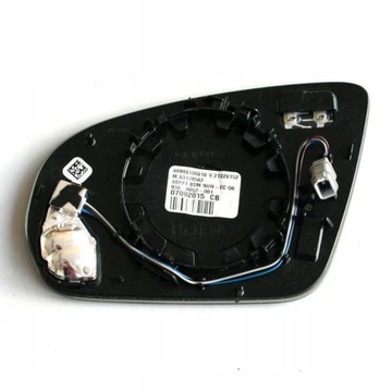 A0998100616 VLOŽKA ZRCÁTKO PRAVÝ MERCEDES W205 W213 W222 W217 W238