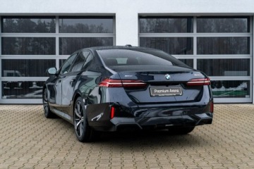 BMW Seria 5 G90-91 Touring 2.0 520d 197KM 2025 BMW 520 xDrive Limuzyna - Dostępny od ręki!, zdjęcie 8