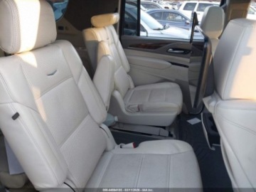 Cadillac Escalade III 2021 Cadillac Escalade ESV Sport Platinum 2021 6.2 Benzyna 420KM, zdjęcie 2