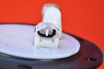 SENZOR ÚROVNI PALIVA SUBARU IMPREZA 3 III GH 1.5