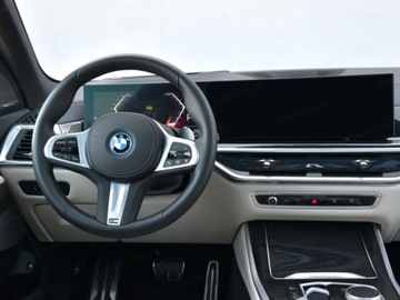 BMW X5 G05 SUV Plug-In Facelifting 3.0 50e 490KM 2025 BMW X5 xDrive50e Individual Edition Suv 3.0 (489KM) 2025, zdjęcie 6