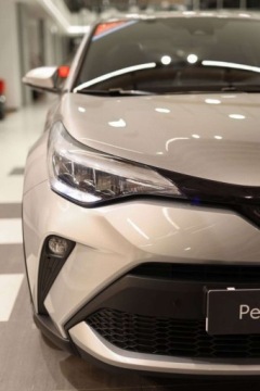 Toyota C-HR I Crossover Facelifting 1.8 Hybrid 122KM 2022 Toyota C-HR 1.8 Hybrid Style 1.8 Hybryda 122KM, zdjęcie 9