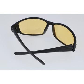 Осветляющие желтые очки-авиаторы для ночного вождения.