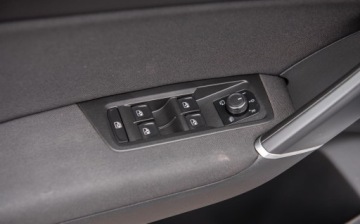 Volkswagen Touran III 2.0 TDI 150KM 2020 Volkswagen Touran 2.0TDI 150KM DSG Navi 7 Osob Alu 2xPdc Serwis Gwarancjia, zdjęcie 15