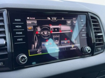 Skoda Karoq Crossover Facelifting 2.0 TDI SCR 150KM 2022 Skoda Karoq LED Matrix ACC Grzane fotele i szyba przednia Kamera AC 3-stre, zdjęcie 29