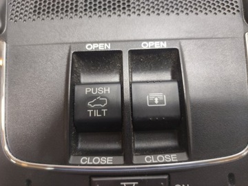 HONDA HR-V II LAMPA OSVĚTLENÍ KABINY STŘEŠNÍ OKNO