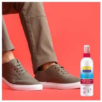 Противогрибковый и антибактериальный спрей для дезинфекции ног.