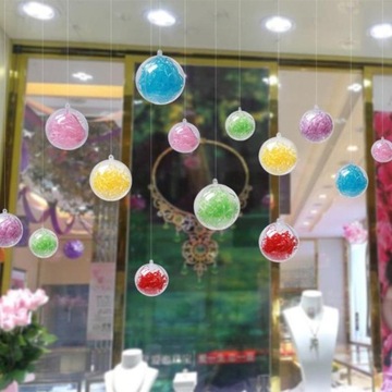 Украшение в виде шариков-наполнителей. Прозрачные пластиковые шарики, 4 см.