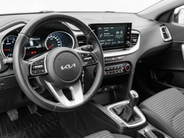 Kia Ceed III Kombi Facelifting 1.5 T-GDI 160KM 2022 Kia Cee'd GD4E984#1.5 T-GDI M 2 stref klima K.cof, zdjęcie 5