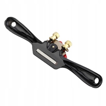 Ручной строгальный станок для деревообработки.