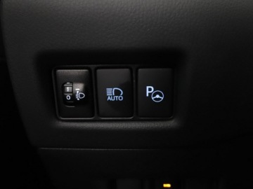 Toyota C-HR I Crossover Facelifting 1.8 Hybrid 122KM 2020 Toyota C-HR lift niski przebieg navi kamera grzane, zdjęcie 35