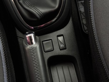 Renault Captur I Crossover ENERGY dCi  90KM 2016 Renault Captur Helly Hansen / Klimatyzacja / Czujn, zdjęcie 24