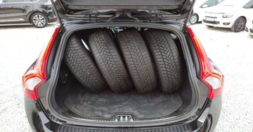 Volvo V60 I Kombi Facelifting 2.0 D4 DRIVE-E 190KM 2017 Volvo V60 2.0D 190kM Automat Led Navi Virtual Radar Skora GWARANCJA 2.0, zdjęcie 7