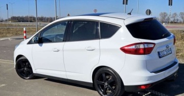 Ford C-MAX II Minivan 2.0 TDCi 140KM 2013 Ford C-MAX 2.0 TDCI 140KM Automat Grzane Fotele Panorama Klima Sam Parkuje, zdjęcie 2