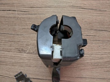 YAMAHA FZS 600 ЛЕВЫЙ ПЕРЕКЛЮЧАТЕЛЬ