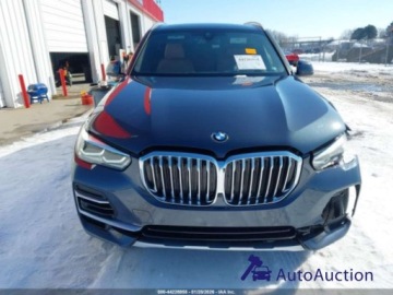 BMW X5 G05 2022 BMW X5 xDrive40i 2022 3.0 Benzyna 335KM