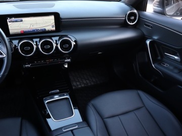 Mercedes Klasa A W177/V177 Sedan Facelifting 1.3 200 163KM 2023 Mercedes A A 200, Salon Polska, Serwis ASO, zdjęcie 7