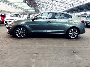 Hyundai i30 III Hatchback Facelifting 1.5 T-GDI 48V 160KM 2022 Hyundai i30 FASTBACK AUTOMAT 1WŁ Kraj Bezwyp F23%, zdjęcie 5