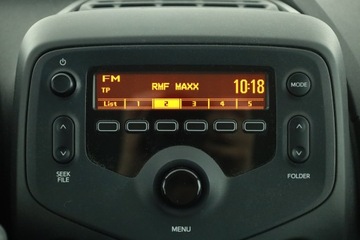 Toyota Aygo II Hatchback 5d 1.0 VVT-i 69KM 2017 Toyota Aygo 1.0 VVT-i, Salon Polska, Serwis ASO, zdjęcie 8