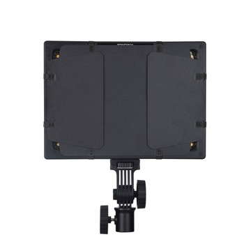 YN600L II — второе поколение фотографических фонарей.