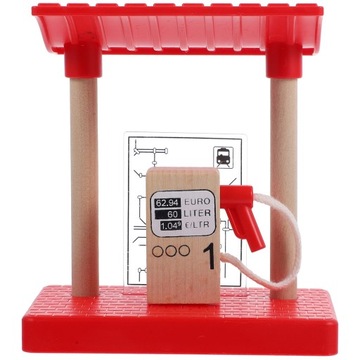 UDAWAJ ZABAWKI DREWNIANE ZABAWKI NA STACJI PALIWOWEJ