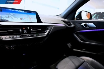 BMW Seria 1 F40 2021 BMW Seria 1 118iFV23LED Fog lightsWysoki polysk Shadow-Line 1.5 136KM, zdjęcie 7