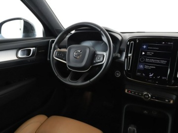 Volvo XC40 Crossover 2.0 D4 190KM 2019 Volvo XC 40 MomentumPro automat AWD D4 skóra navi, zdjęcie 15