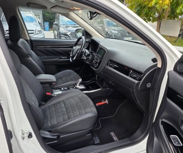Mitsubishi Outlander III 2019 Mitsubishi Outlander Zasieg 60 km Super Stan Gwarancja Mechaniczna Sliczny, zdjęcie 13