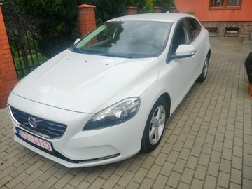 Volvo V40 II Hatchback 1.6 D2 115KM 2013 Volvo V40 II 1.6 D2 1,6, serwisowany, bezwypadkowy (MY 2014)