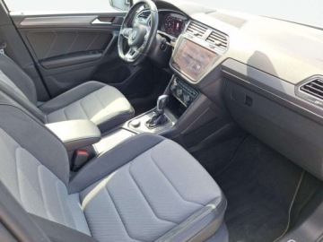 Volkswagen Tiguan II SUV 2.0 TSI 230KM 2018 Volkswagen Tiguan Highline Naped 4x4 automat 2.0 Benzyna 230KM, zdjęcie 11