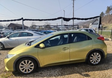 Honda Civic IX Hatchback 5d 1.8 i-VTEC 142KM 2013 Honda Civic Honda Civic IX 2013r 1.8 benzyna 142 KM 1.8 Benzyna 142KM, zdjęcie 4