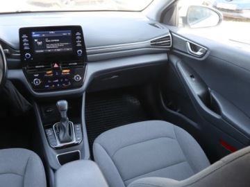 Hyundai IONIQ Hatchback Facelifting (Hybrid) 1.6 GDI 141KM 2021 Hyundai Ioniq Plug-in-Hybrid, Automat, Klima, zdjęcie 7