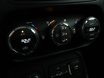 Jeep Renegade SUV 2.0 MultiJet 140KM 2015 Jeep Renegade 4x4 automat navi klima auto grzane, zdjęcie 24