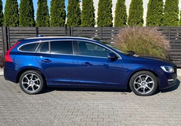 Volvo V60 I Kombi Facelifting 2.0 D4 DRIVE-E 181KM 2015 Volvo V60 2.0D4 Ocean Race Full Opcja Xenon Szyber Serwis 1-wlasc Zadbana