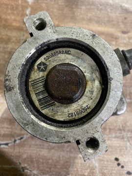 JEEP COMMANDER XK 3.0 CRD ČERPADLO SERVA