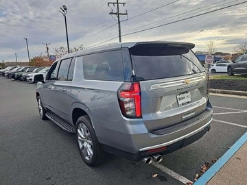 Chevrolet Suburban GMT900 2023 Chevrolet Suburban High Country 3LZ 2023 6.2l 6.2 Benzyna 420KM, zdjęcie 2