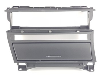 Оригинальный кронштейн центральной консоли BMW E46.