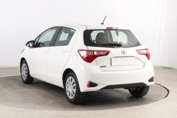 Toyota Yaris III Hatchback 5d Facelifting 1.0 VVT-i 69KM 2017 Toyota Yaris 1.0 VVT-i, Salon Polska, zdjęcie 3
