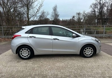 Hyundai i30 II Wagon 1.4 CRDi 90KM 2013 Hyundai i30 1.4 Diesel, Zadbany Egzemplarz 1.4 Diesel 90KM, zdjęcie 4