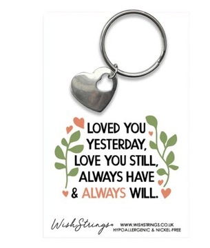 Brelok w kształcie serca WishStrings Loved You