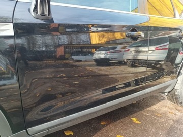 DVEŘE LEVÉ PŘEDNÍ LEVÝ FORD KUGA MK1 BARVA F8 ČERNÁ