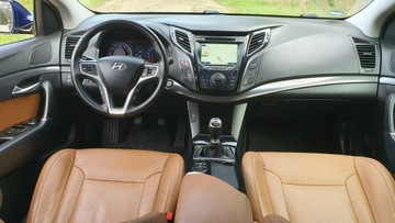 Hyundai i40 Kombi 1.6 GDI 135KM 2012 Hyundai i40 1.6 GDI 135KM # Navi # Kamera #, zdjęcie 4