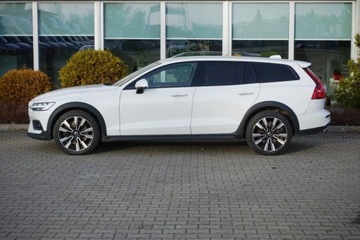 Volvo V40 II 2019 Volvo V60 Cross Country salonPL AWD Panorama Kamera Klima 4stref. ACC, zdjęcie 2