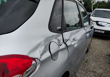 Citroen C4 I Hatchback Facelifting 1.6 HDI 92KM 2010 Citroen C4 2011r, 1.6 HDI. Lekko uszkodzony prawy bok. 1.6 Diesel 92KM, zdjęcie 18