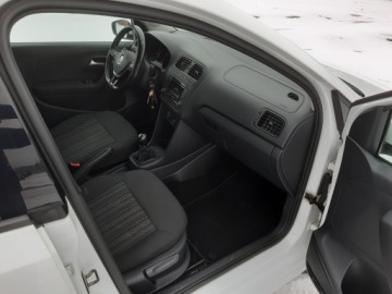 Volkswagen Polo V Hatchback 3d Facelifting 1.0 60KM 2015 VW Polo 1.0 MPi BlueMotion 2015 r. lift radar, zdjęcie 10